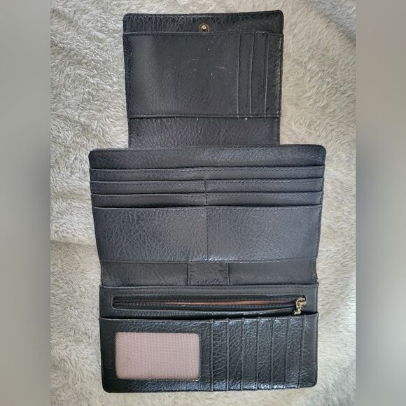 Samsara Black Leather Tri-fold Wallet with Gold Zipper - Picture 5 of 9